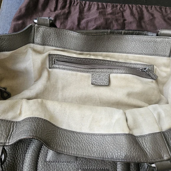 Authentic Gucci Pebbled Calfskin Medium Soho Shoulder Tote - Picture 12 of 16